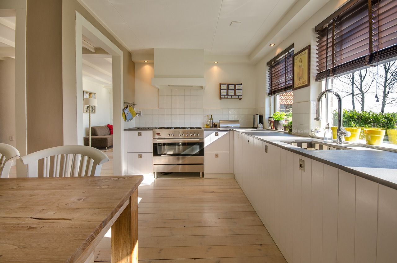 5 Reasons to Choose Professional Painting Services